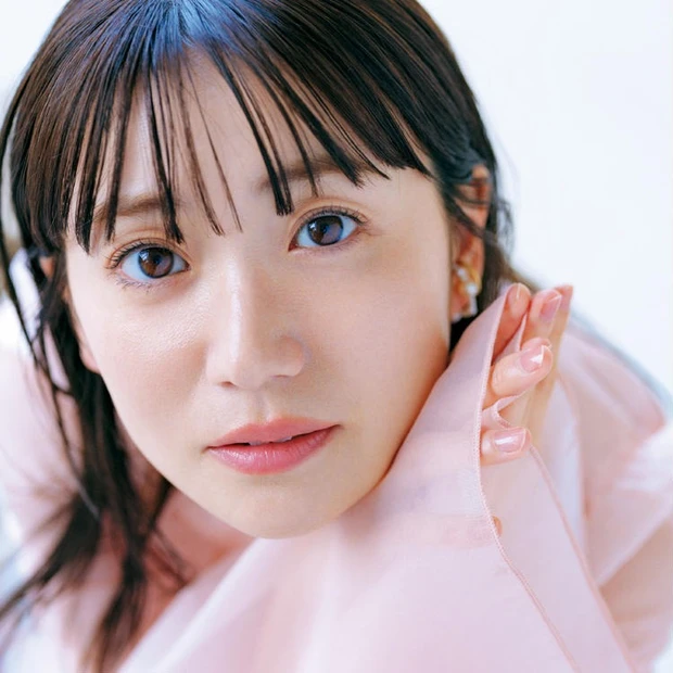 大島優子さんのタイパ美容。やっと出合えた本命リップ、AKB時代から愛用のコスメも