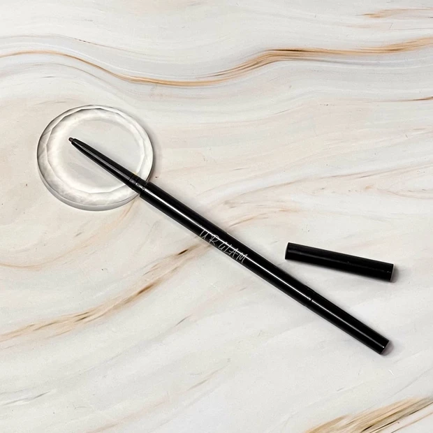 ダイソー　UR GLAM（ユーアーグラム） 『スリム スケッチ アイブロウペンシル N