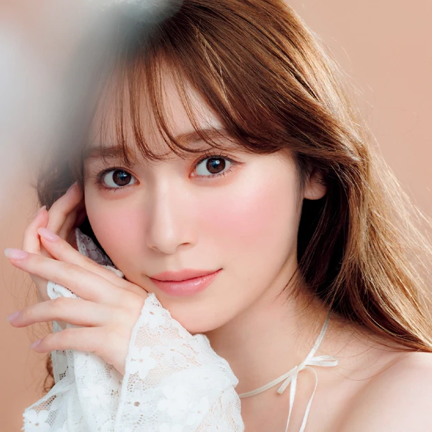 守屋麗奈さんが、みんベス受賞コスメでメイク！ “れなぁ顔”になれるメイク…