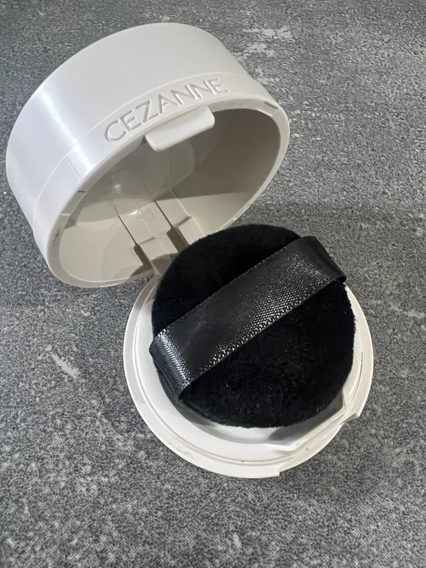 【バレずに自然！】CEZANNE(セザンヌ)"ヘアメイクパウダー"で気になる生え際隠せる！輪郭補正で小顔にも？！_2_1