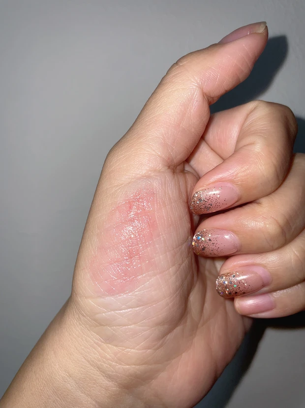 神崎惠 これいいよ図鑑 キャンメイク むちぷるティント ストロベリーボンボン スウォッチ