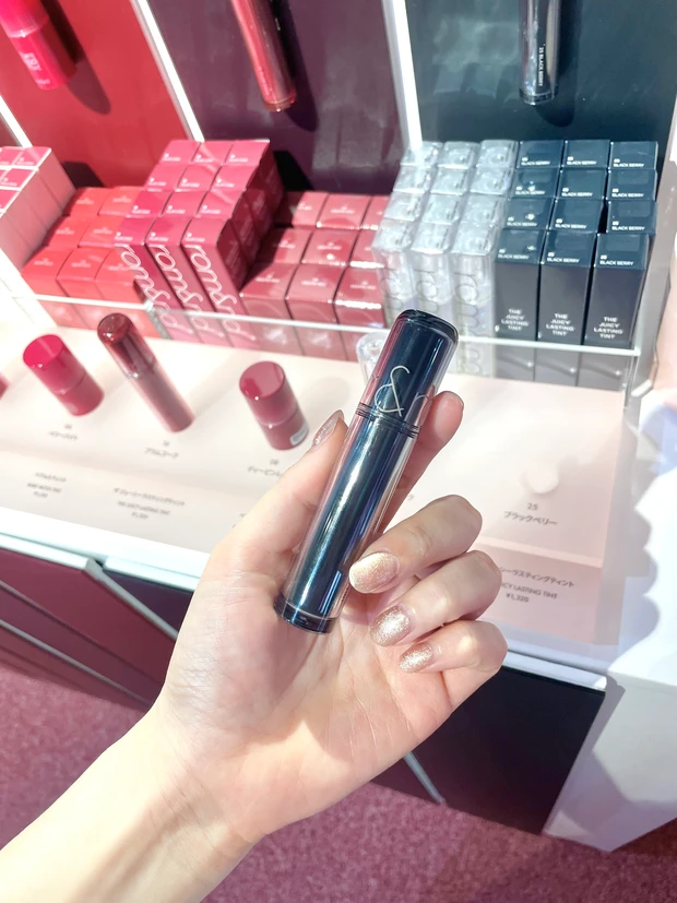 あの黒リップも…！