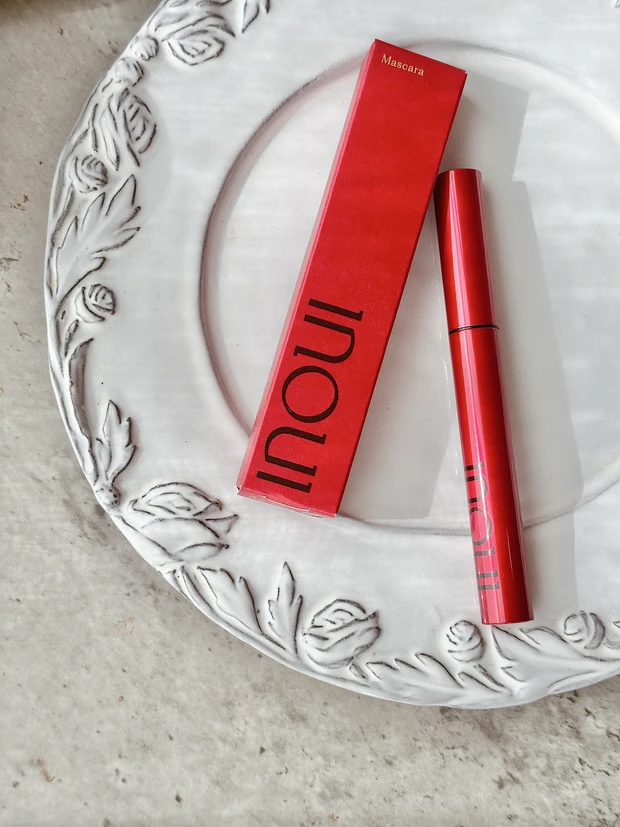 インウイ　マスカラ　アイメイク