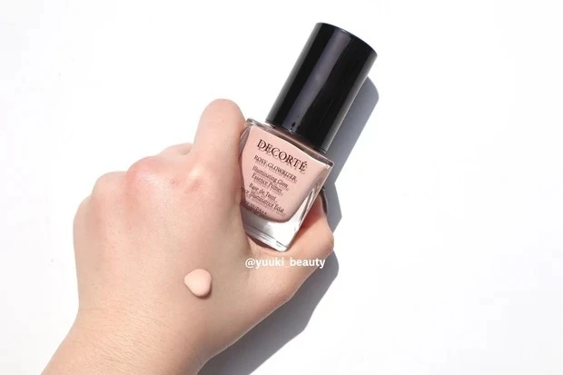 コスメデコルテ ロージー グロウライザー MAQUIA インフルエンサーゆうさん テクスチャー1