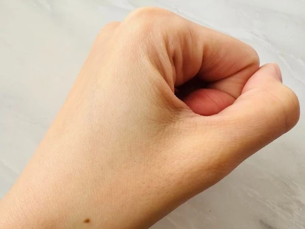 キャンメイク フィットグロウクッションの口コミ 厚塗り感がなく自然