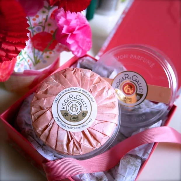 マリーアントワネットが愛した香り ロジェ・ガレの限定品「カーネーションパフューム ソープ」母の日にぴったり。。