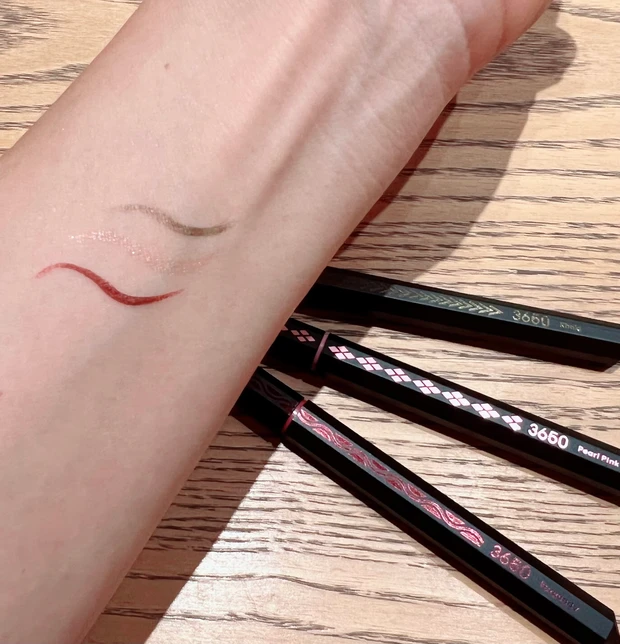 【プチプラコスメ】絶妙な色味と描き味の良さでリピ中！3650 リキッドアイライナーが手放せません！_5