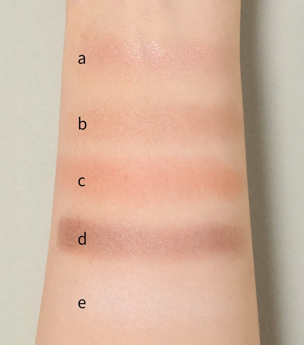 クリスマスコフレ 2025　スリー　THREE ホリデーコレクション パレット 2025　スウォッチ