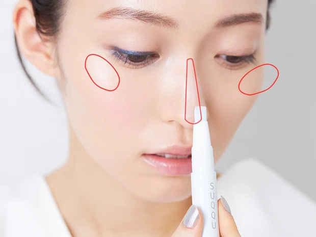 山口真帆さんのツヤ肌を引き立てるアイシーメイク_8