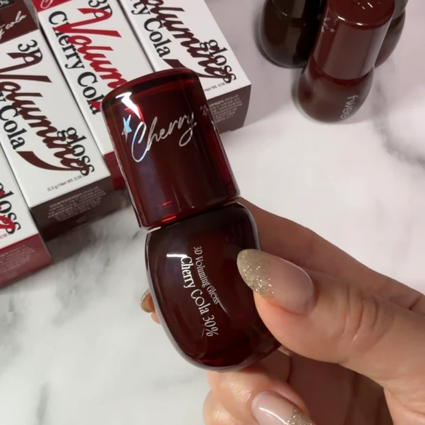 fwee(フィー) 3Dボリューミンググロス チェリーコーラ30%