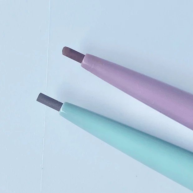 カラーアイライナー