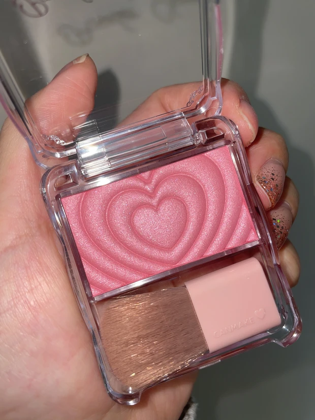 神崎惠 これいいよ図鑑 キャンメイク パウダーチークス キューティーベリー