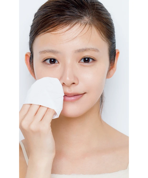 1.スキンケア後の余分な油分をオフ