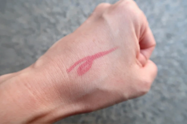 【憧れのIVEのウォニョンちゃん唇になれるリップ】AMUSE_5