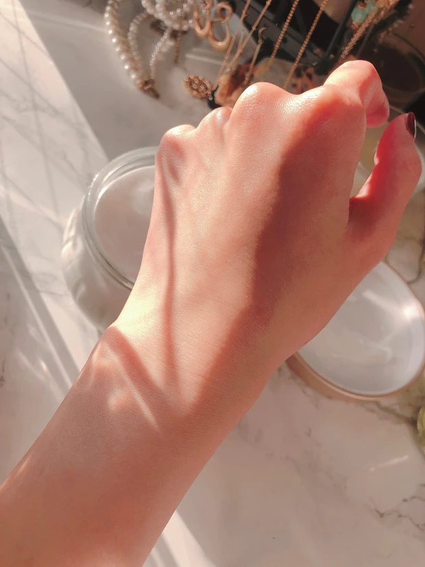 SABONからボディクリーム新発売!1日の疲れを癒やしてくれる、グリーンローズの香りとツルすべ肌でお休み_4