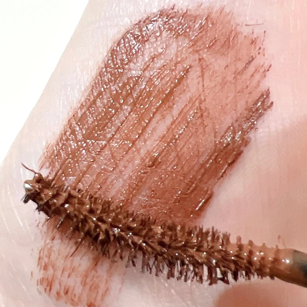 【MAQUIAインフルエンサーのオッス！推しコス】現役メイク講師がリピ買いするほど愛するコスメをご紹介_3_2