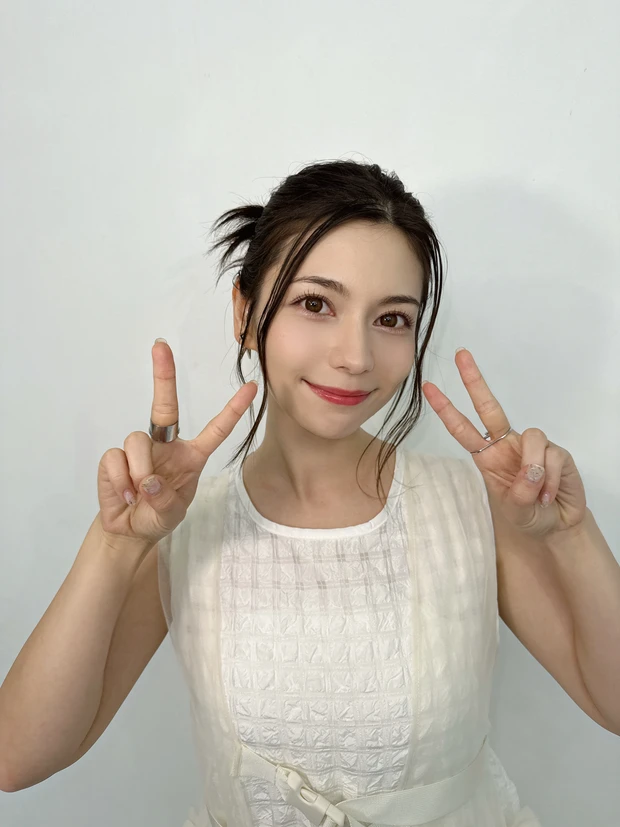 声優 Lynn バストアップ ピース