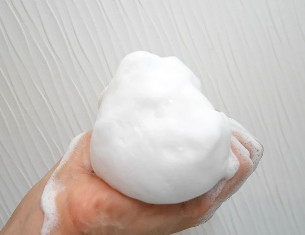 【もっちり泡】イニクスの洗顔フォームで乱れたお肌のキメを整える！きめ細やかな泡で洗顔始めませんか？_3