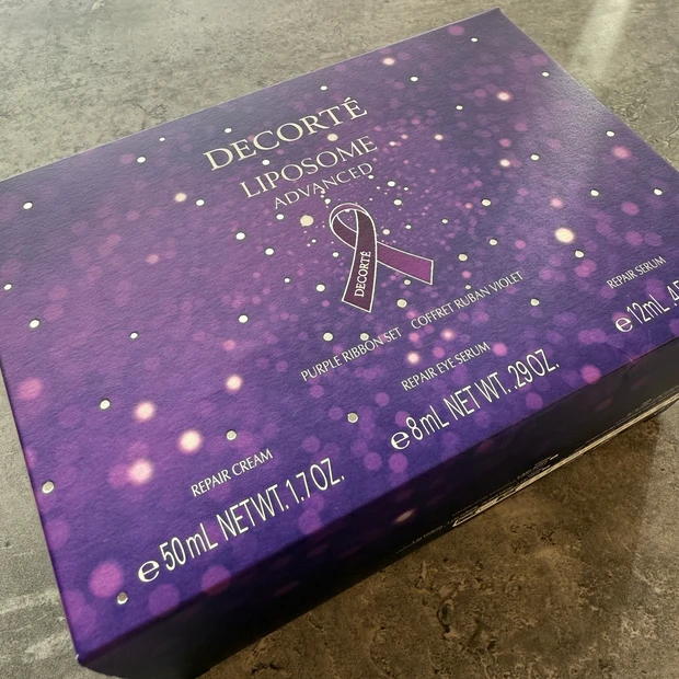 免税店で［decorte デコルテ］リポソーム アドバンスト　リペアクリーム　パープルリボン セット 2024をお得に購入！_7