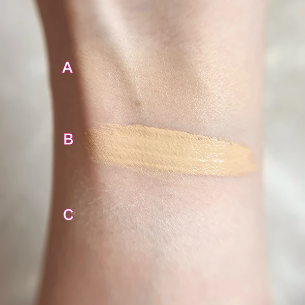 ベースメイクアイテム スウォッチ