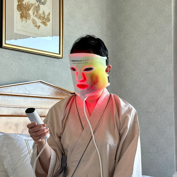CurrentBody Skin LED 4イン1 マスク