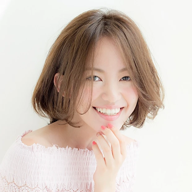 定番ボブは心地いいボリュームと空気感で、大人にぴったりの秋ボブに変身