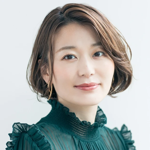 エレガントさとフレッシュ感を両方取りのショートボブ