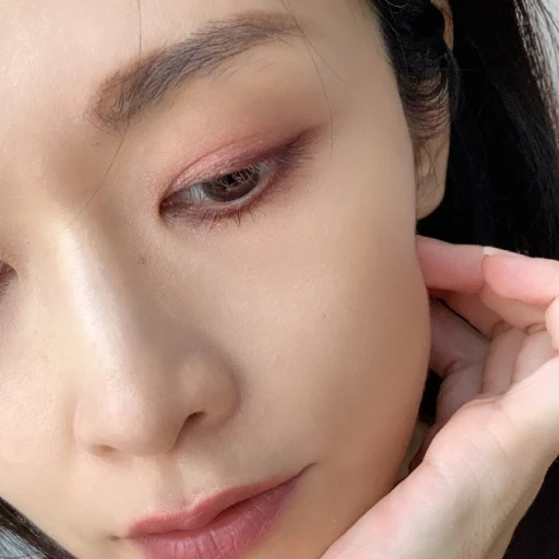 POLA B.Aからポイントメークが新登場!40代×イエベ秋の推し色を紹介します【3Dオアシス アイカラー/ 3Dオアシス ブラッシュ】_5_2