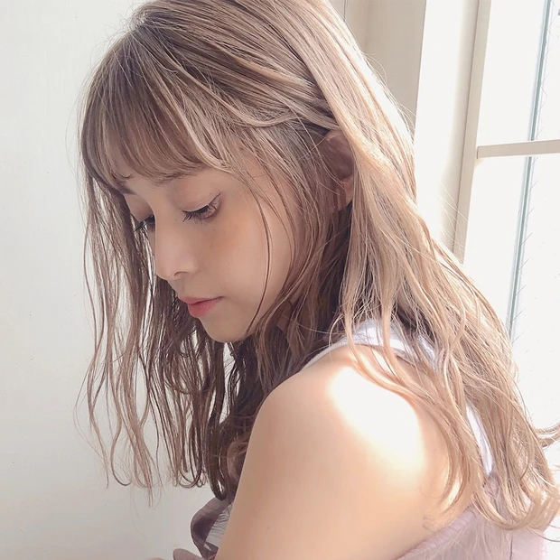 上質な輝きで仕上げるハイトーンロング