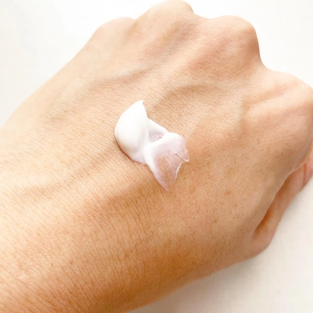 KANEBO クリームインデイ テクスチャー