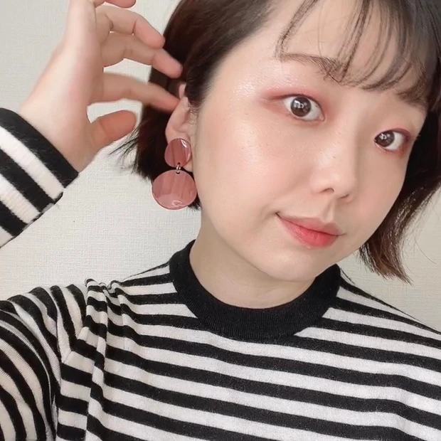 【イエベ春向けメイク】ファミマで買えるプチプラコンビニコスメsopo（ソポ）アイパレット 01 ストロベリーチョコレートで作る、甘いだけじゃないビターなピンクメイク【20％オフセール中!!】_4_1