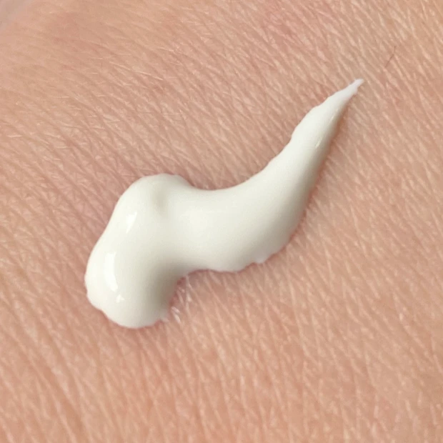 アネッサ　UV 日焼け止め