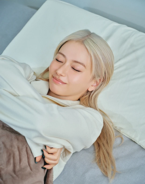 マキア　山本舞香　ヘルシー美活　美活　睡眠　枕　新感覚ピロー　寝具　眠り　ブレインスリープ