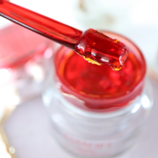 美白も、ハリも、潤いも諦めたくない方へ！アスタリフトの新・ぷるじゅわ先行美容液_3