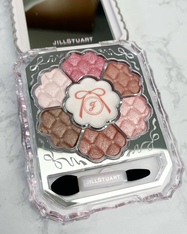 ジルスチュアート クリスマスコフレ ホリデー 2025 アイシャドウ