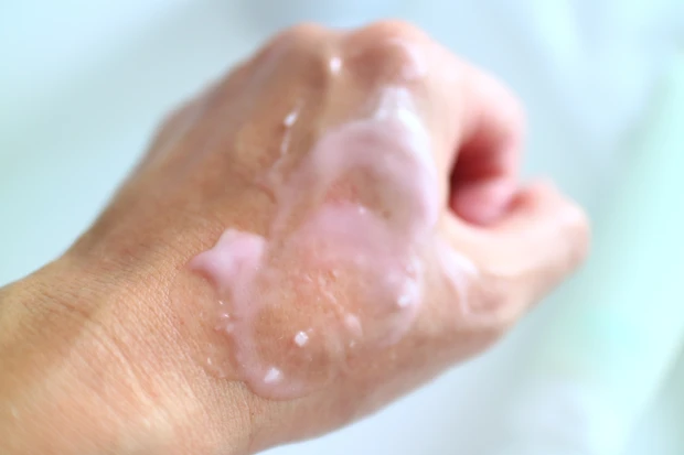 ＼敏感肌乾燥肌におすすめ！／とろけるクレンジングバームからお肌に優しいクレンジングが登場！DUO デュオ ザ薬用クレンジングバリア_2_3