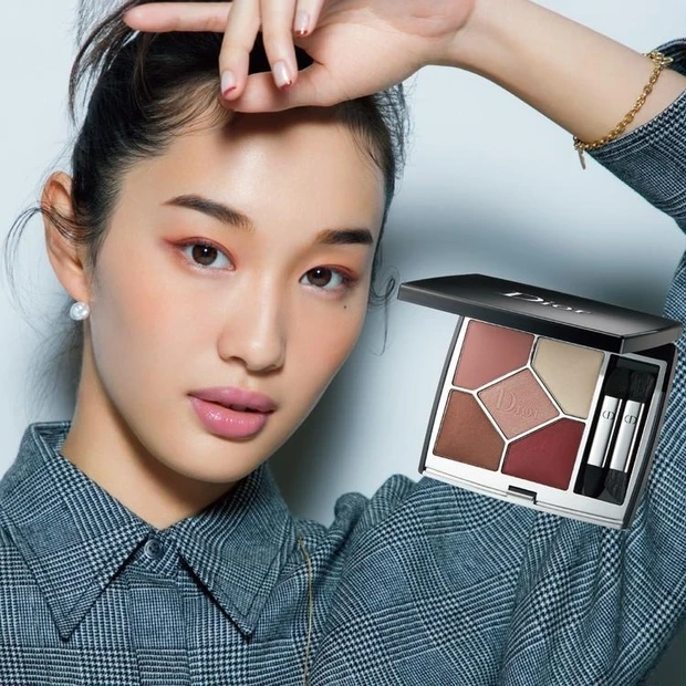 【7位】一重・奥二重EYEさんへ! ディオールの“深み赤パレット”で誘惑するような眼差しに