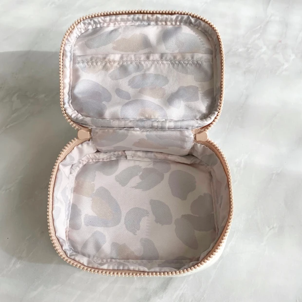 《ETVOS》期待を上回った大満足のクリスマスコフレ2020！！使ってメイクしてみました。_7_2