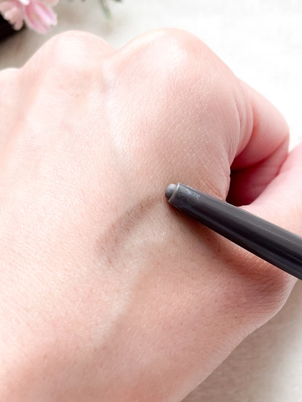 ＼セザンヌ／人気の繰り出し式アイブロウ新色！_4