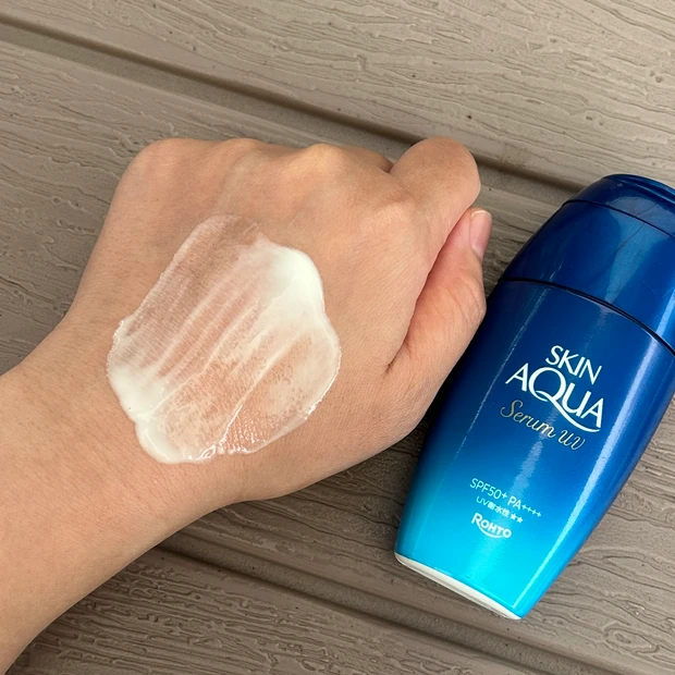 スキンアクア　 ヒアルロンセラムUV