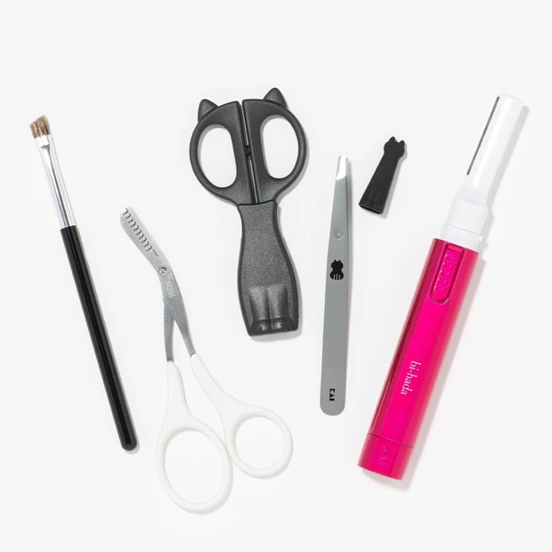 paku☆chanさんが教える“全方位好かれ眉のつくりかた”を動画で公開