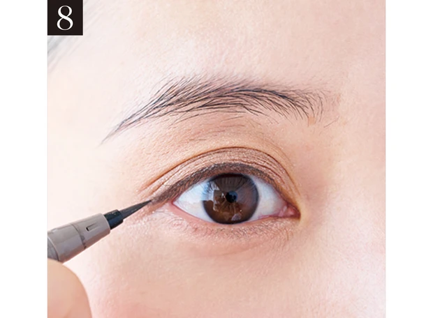 衛藤美彩さんのセルフメイクプロセス8