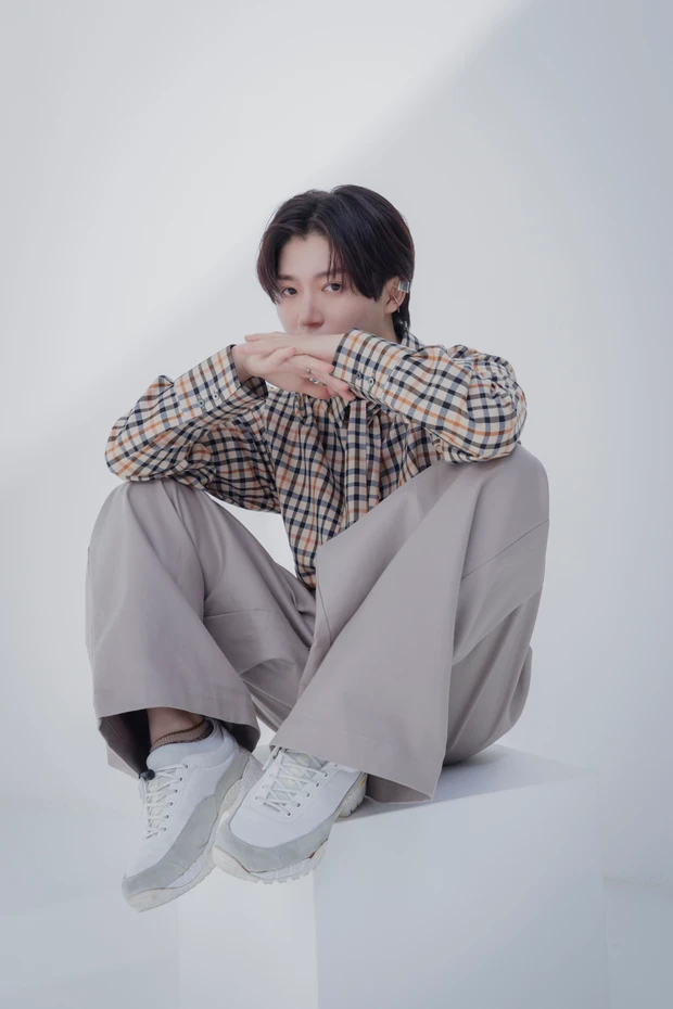 西山智樹 timelesz project タイプロ TAG SEARCH しゃがみ