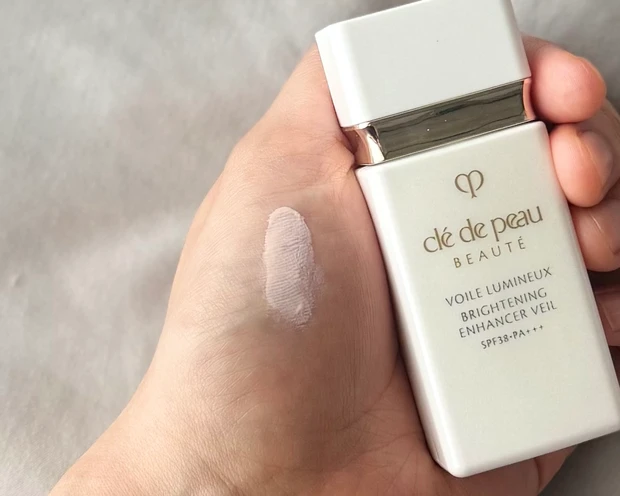 ❸クレ・ド・ポー ボーテ ヴォワール ルミヌ