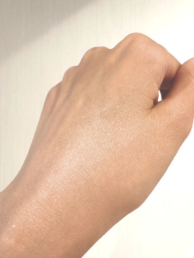 過去一の煌めきをお肌に!✨NARS ライトリフレクティング ルミナイジングパウダー_4