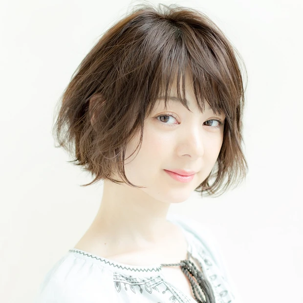 顔も首筋もスッキリ見せ! 新鮮&涼顔にキマるシースルーボブに注目