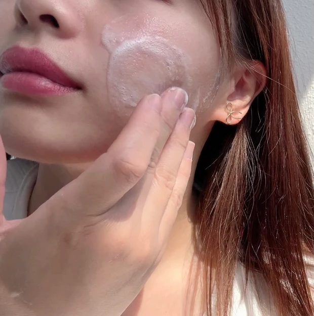 5/17新発売【ソフィーナip水光ピーリング泡セラム】使ってみた！透明感ツヤ欲しい人必見♡