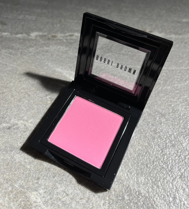 ボビイブラウン　チーク　ブラッシュ　新作　スウォッチ　口コミ　イエベ　ブルベ　M01ペールピンク