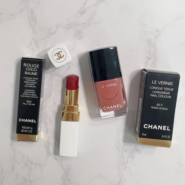 【2022新作コスメ】かわいすぎる白パケに大注目！！シャネルの新作リップは、色付きケアリップ♡_6