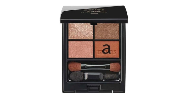 2.デイリーメイクにも最適！ ツヤ肌コーラルメイク_EYE_エトヴォス　ミネラルクラッシィシャドー ブリックオレンジ